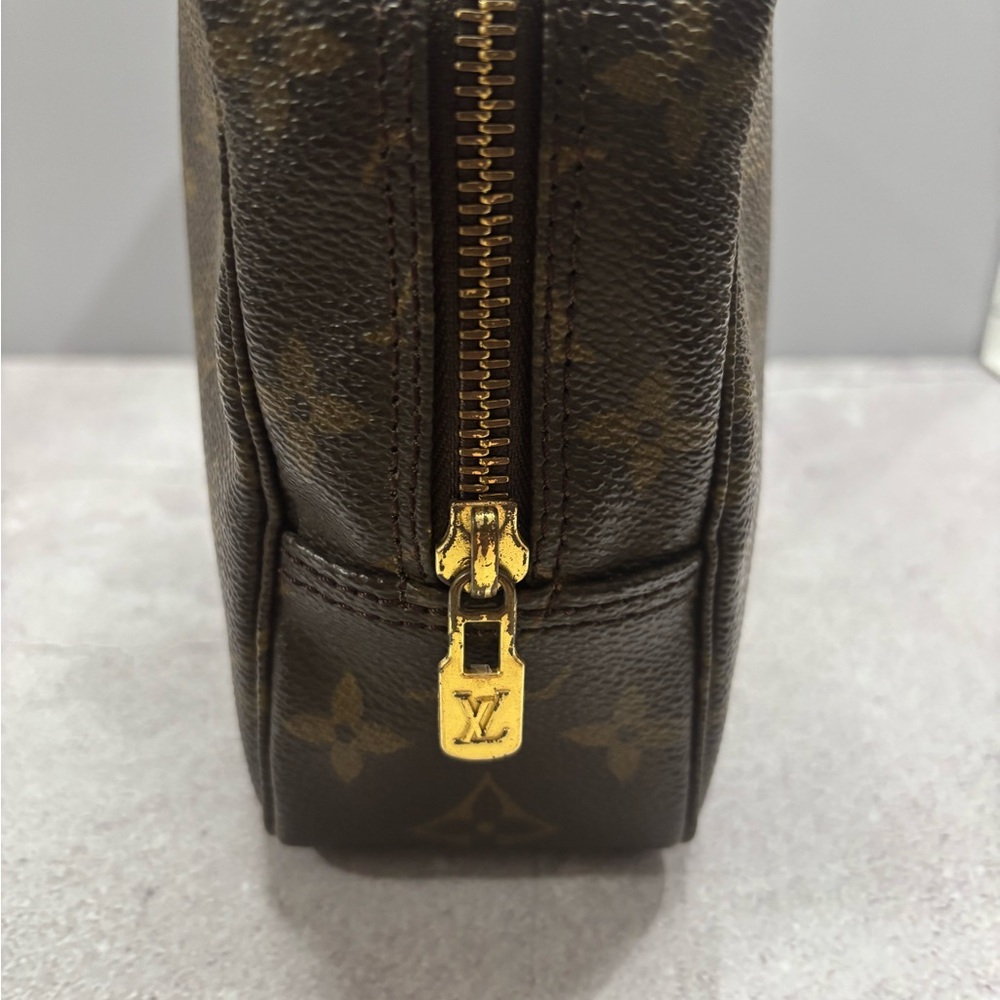 Louis Vuitton Monogram VINTAGE Trousse 23 - Picture 3 of 15